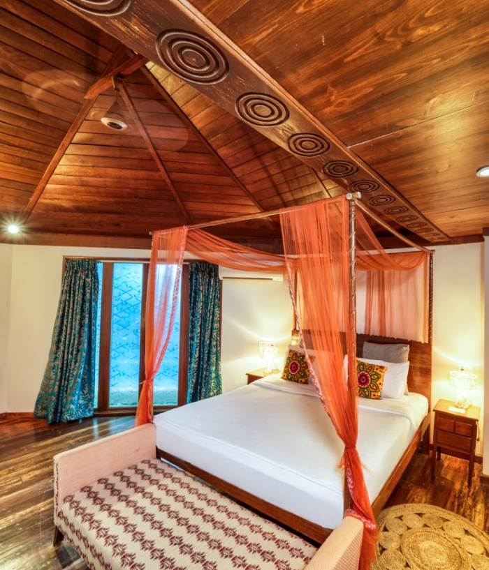 Royal Chalet Munjoh ocean resort-bedroom image_03