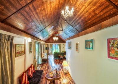 Royal Chalet Munjoh ocean resort-living room